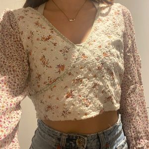 american eagle long sleeve floral crop